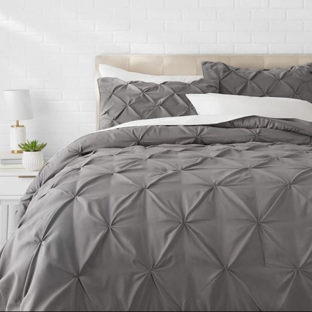 Amazon Basics Full/Queen Comforter Set